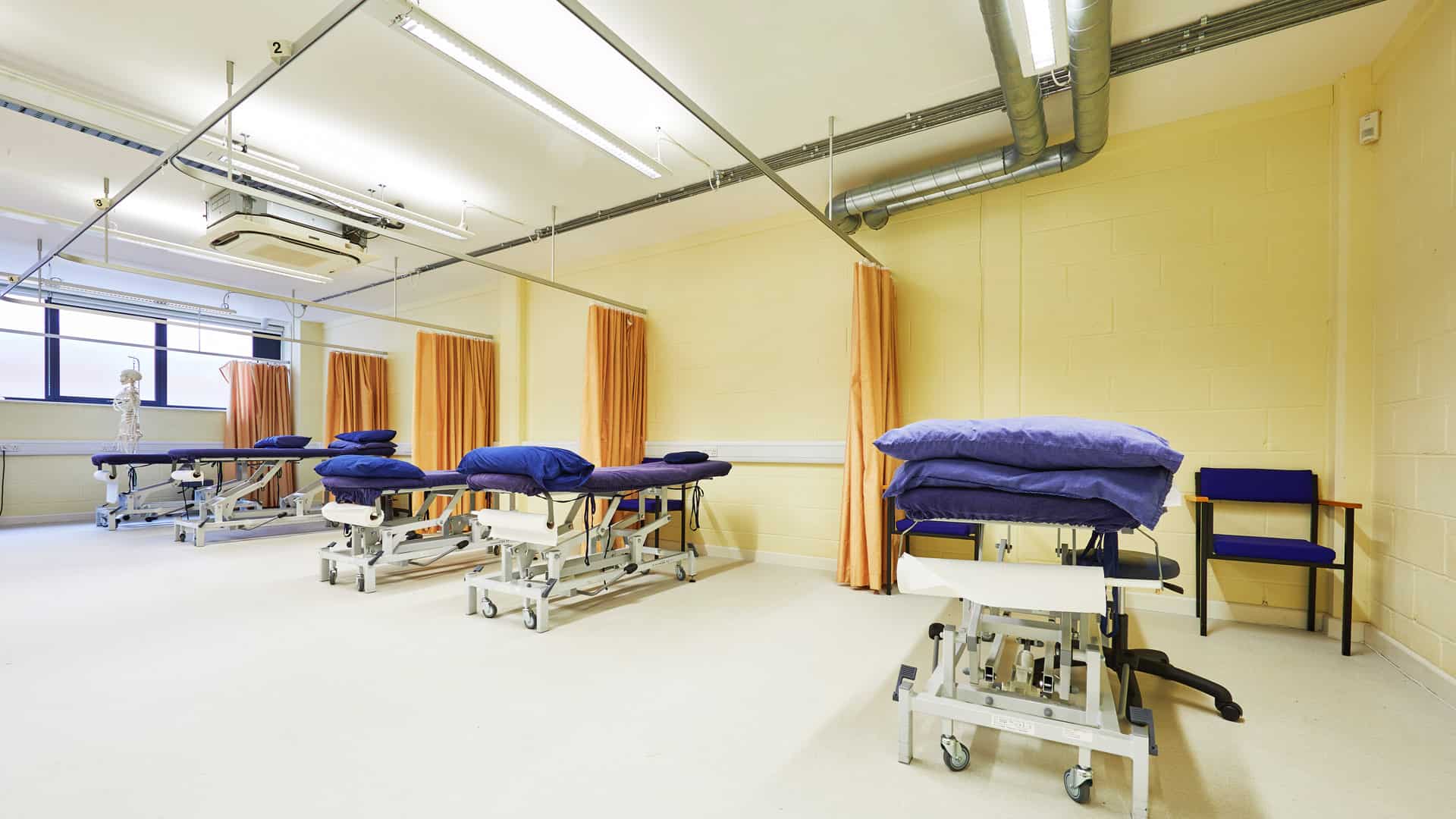 19 Sports Therapy Clinic (6) Sports therapy clinic